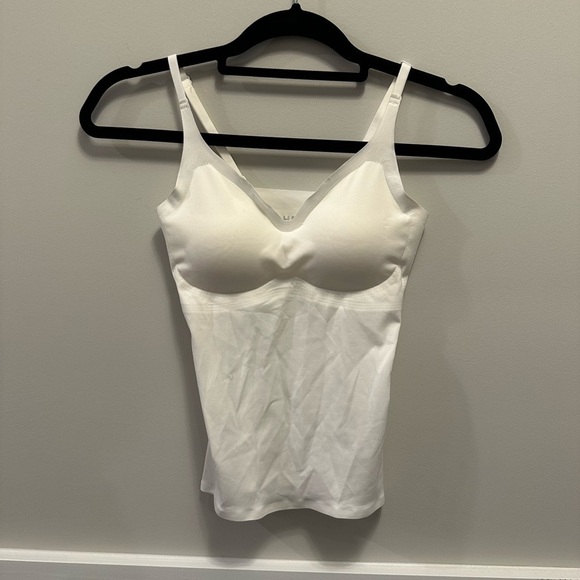 White Seamless Cami Tank w/ Built In Bra - Picture 2 of 4